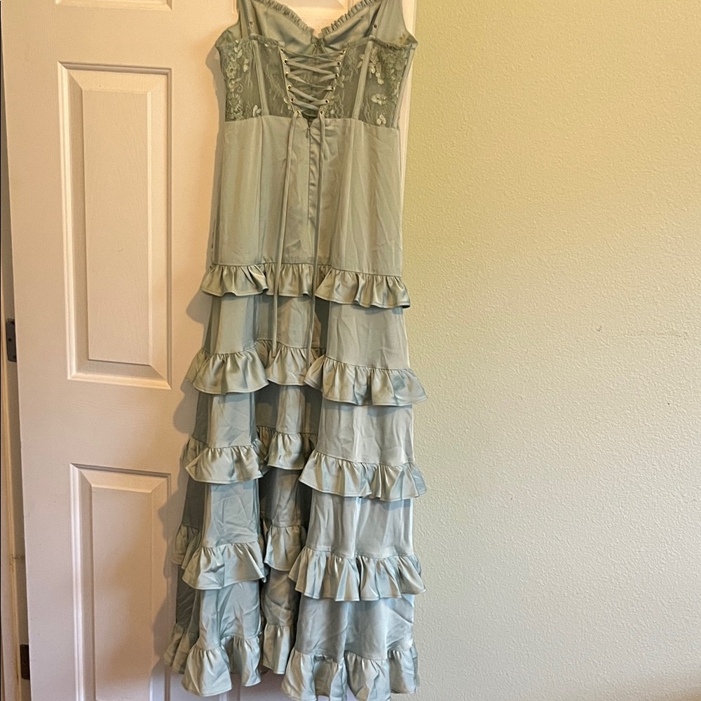 Elegant Green Ruff Dress ltar State layered ruffles from hips to end of maxi - Picture 10 of 11